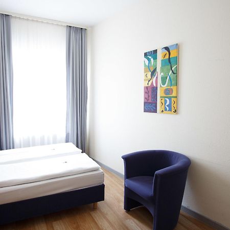 Senator Hotel Frankfurt am Main Bagian luar foto