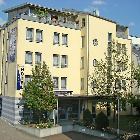 Senator Hotel Frankfurt am Main Bagian luar foto