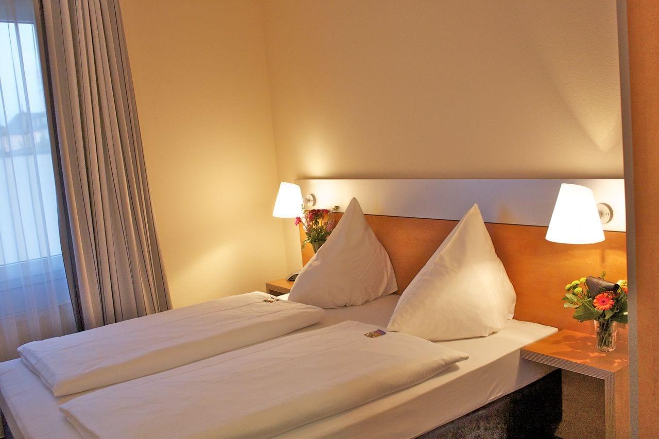Senator Hotel Frankfurt am Main Bagian luar foto