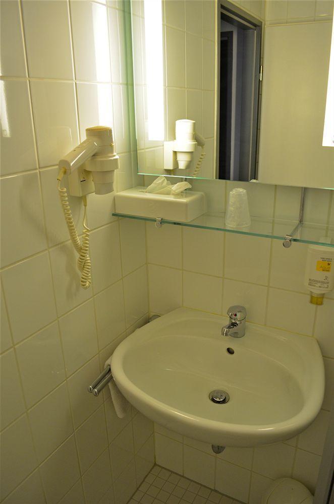 Senator Hotel Frankfurt am Main Bagian luar foto