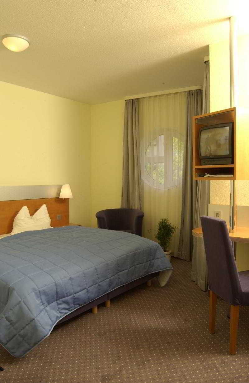 Senator Hotel Frankfurt am Main Bagian luar foto